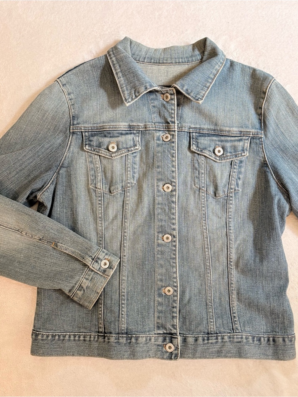 GAP Light Blue Denim Jacket Back Sequin Horse Patch Sz XL - Picture 2 of 13